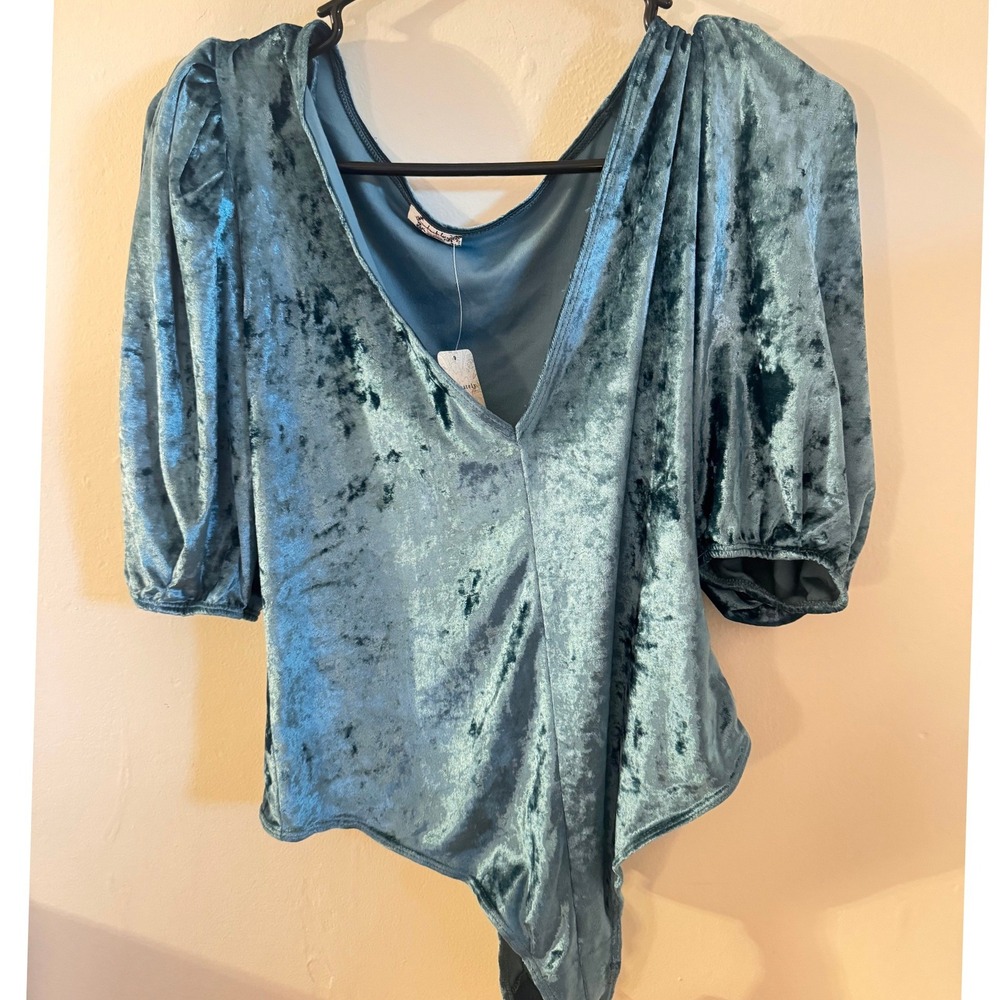 Intimately Free People Teal Velvet Puff Sleeve Bodysuit V-Neck Medium NWT - Picture 2 of 6